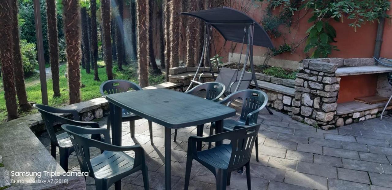 Villa Magnolia Lago Maggiore Besozzo Exteriör bild